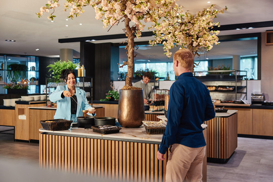  Celebrate Easter at Van der Valk!